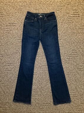 Levi’s 725 High-Rise Bootcut Jeans